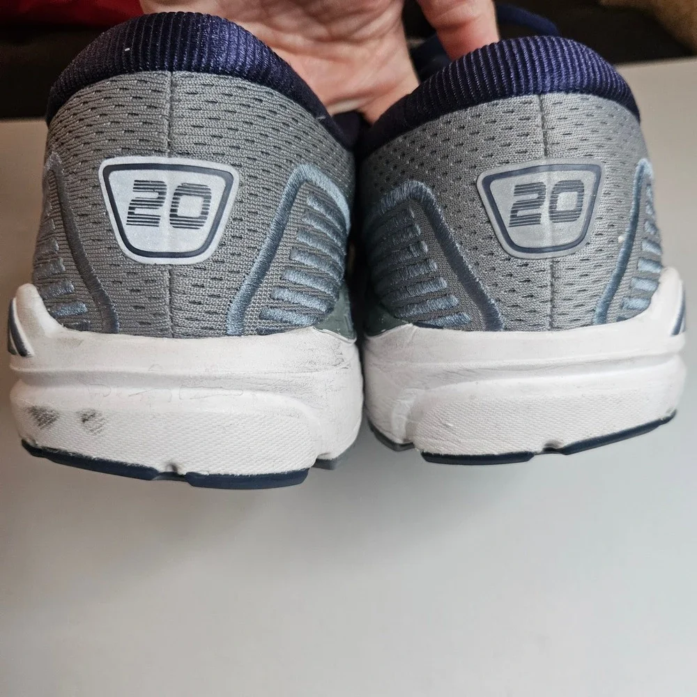 Brooks Beast 20 Mens Running Shoes Grey Navy Blue Wide 2E 1103272E491 Size 12